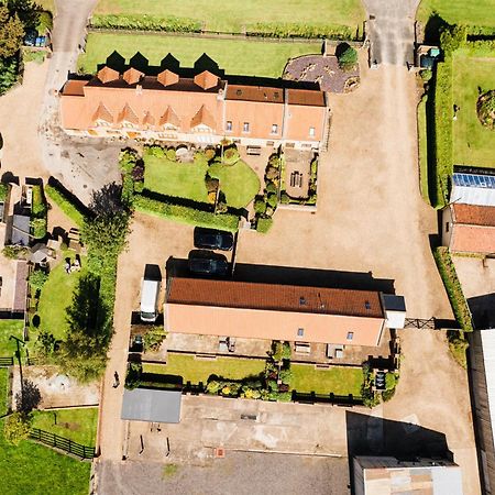 Low Moor Lodge Scarborough Bagian luar foto