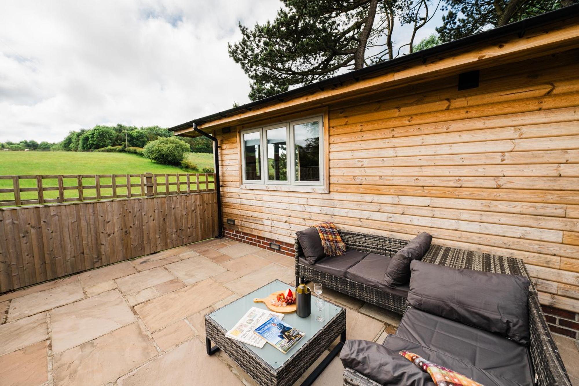 Low Moor Lodge Scarborough Bagian luar foto